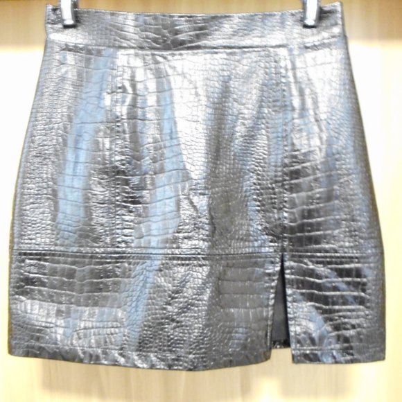 Runaway The Label  croc embossed mini skirt  size  S - Picture 7 of 7